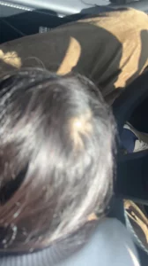 等红绿灯来一口